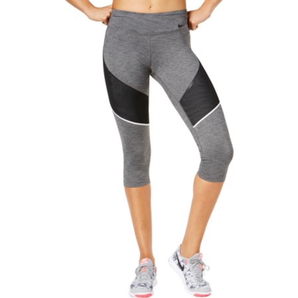 Nike Women's Legendary Training Capri Gym Tights In Size Small Charcoal Heather
